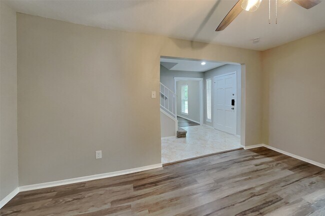 Photo - 10015 Rippling Fields Dr