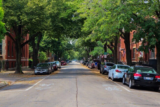 Photo - Harris Point Chicago