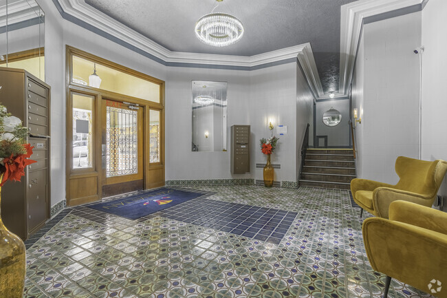 Lobby - Manhattan Apartments