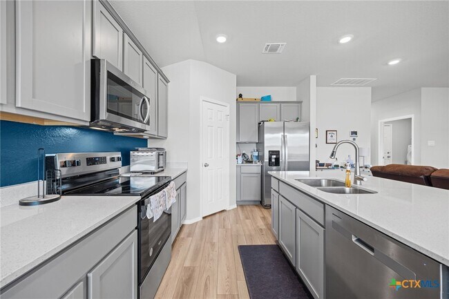 Photo - 7203 Gilbert Dr