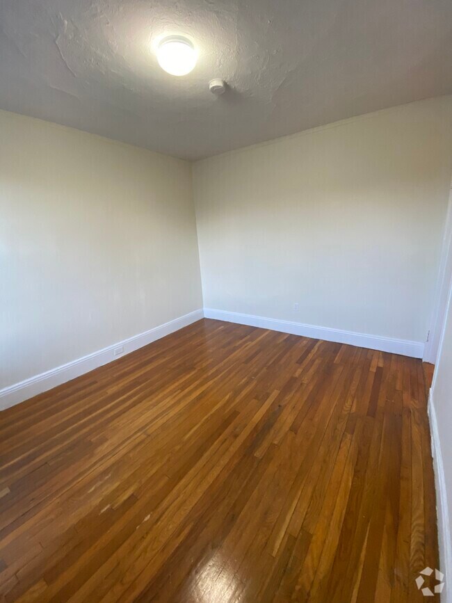 Building Photo - 1198 Boylston St Rental
