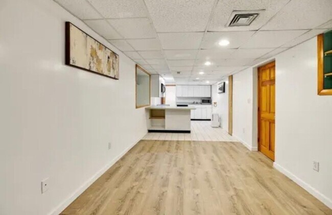 Photo - 19-21-21 Mt Vernon St Unit B