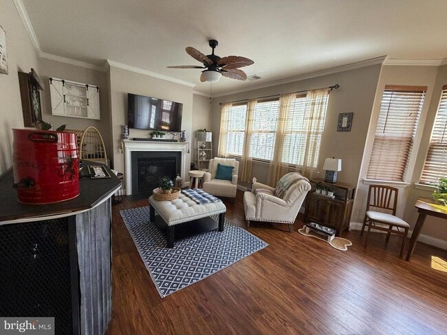 Photo - 308 Quinton Oaks Cir