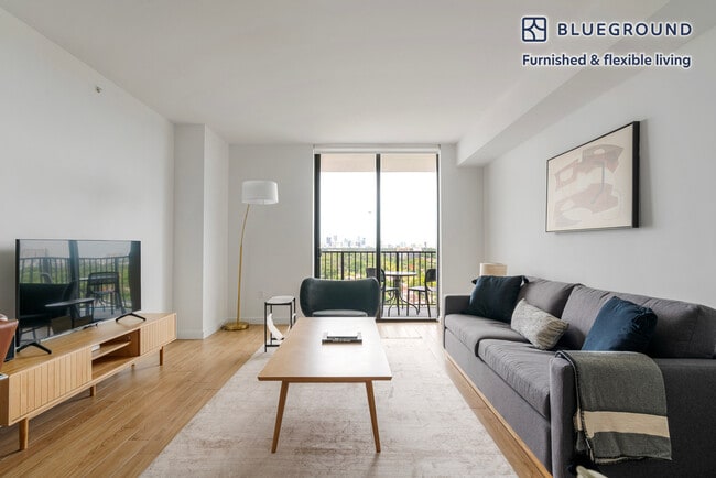 Building Photo - 1501 SW 37th Ave Rental