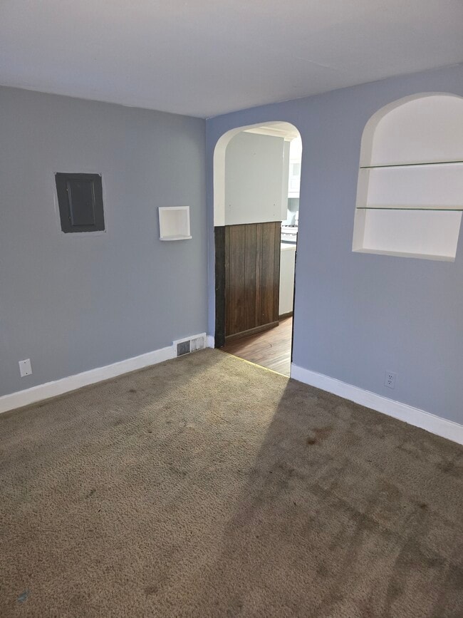 Creative space - 3093 N Michigan Ave Unit Condo#3