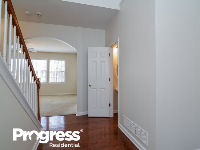 Photo - 101 Bensinger Ct