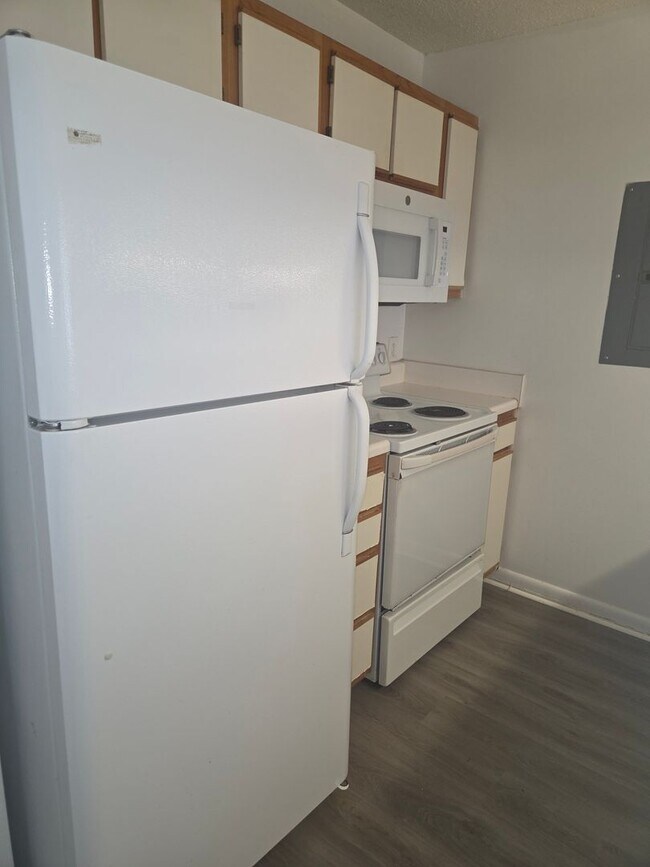 1440 Collegiate Cir