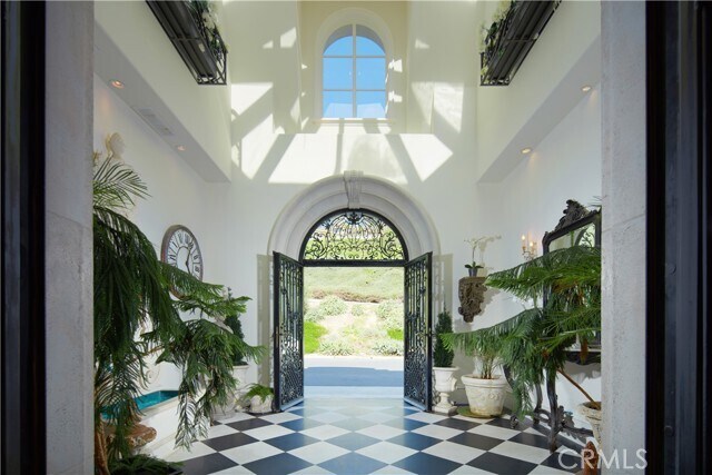 Photo - 18 Breakers Ise