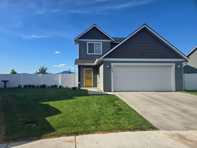 Building Photo - Modern 3-Bedroom Home in Pradera – Post Fa...