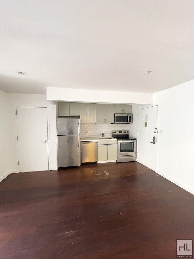 Photo - STANHOPE STREET / Bushwick 2-Bed 1-Bath / No Fee / 1-Month Free Unit 2C