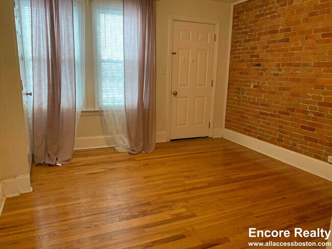 Photo - 23 Aspinwall Ave Unidad 10