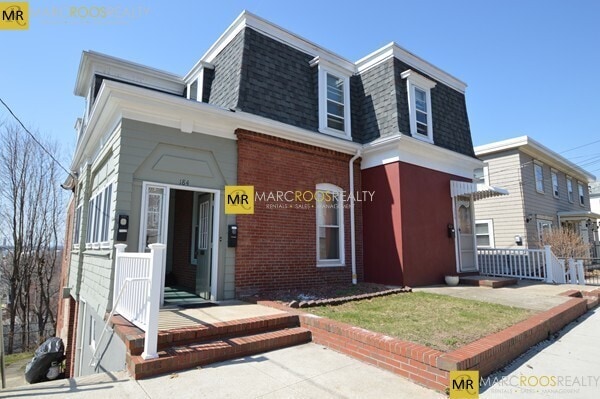 Photo - 184 Gladstone St Unit 1