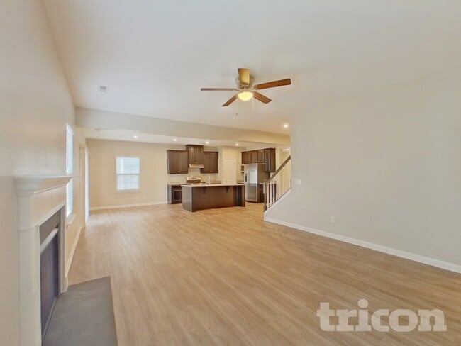 Photo - 221 Waters Run Ln