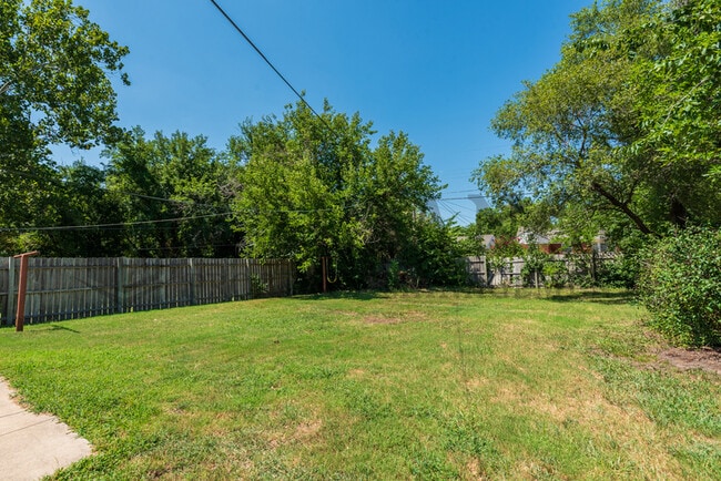 Photo - 6002 E Rockwood Rd