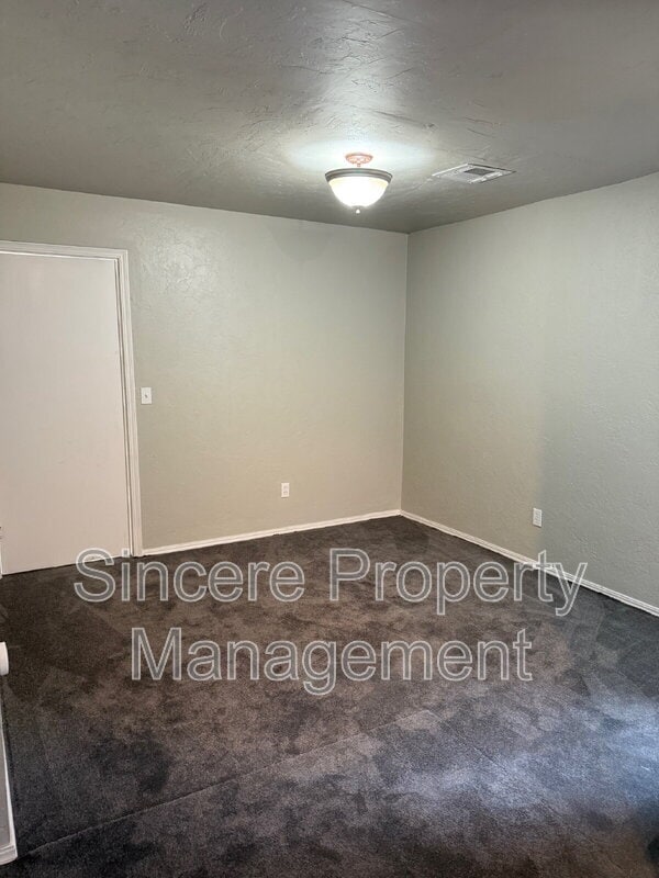 Photo - 11808 Biggs Cir