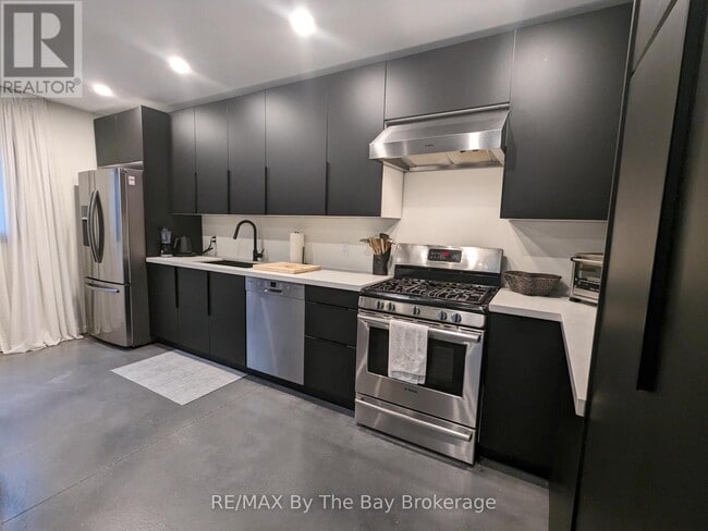 Photo - 117 Glenlake Blvd