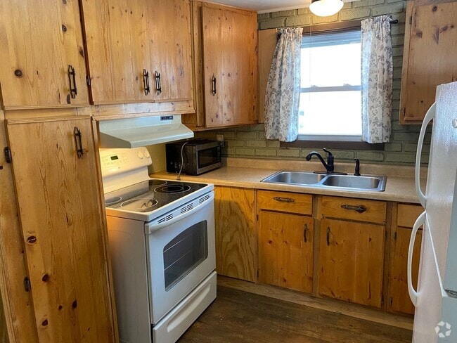 Building Photo - 1 Bed 1 Bath Home in Wausau