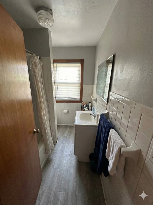 Photo - 563 Rellim Dr