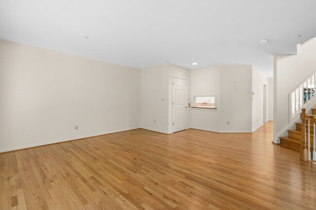 Photo - 3 Bed 3.5 Bath - Rockville Townhome - 2 Ca...