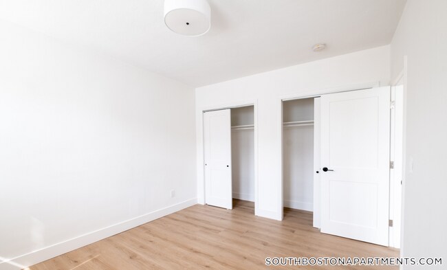 Photo - 740 E 7th St Unit 17