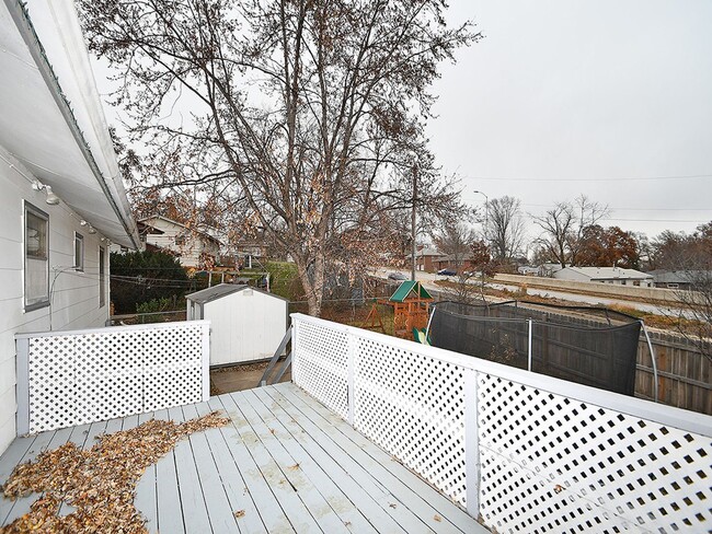 Photo - Spacious Living