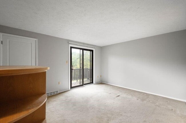 Photo - 214 Wedgewood Rd