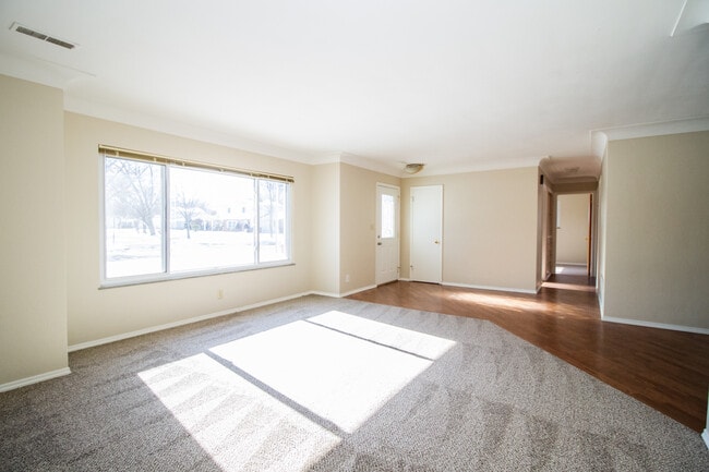 Photo - 4822 Ryan Rd