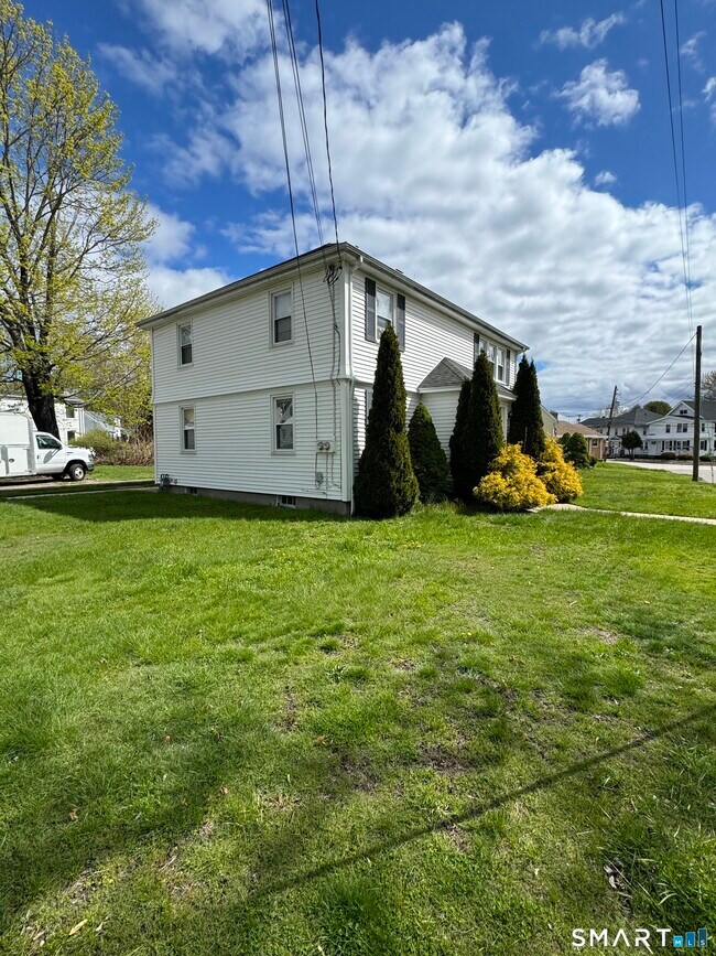 Photo - 7 Babcock St Unit 1