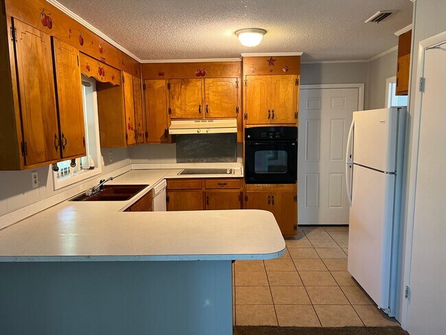 Photo - 205 Morgan- Available NOW