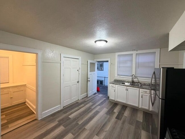 Photo - 2736 N 52nd St