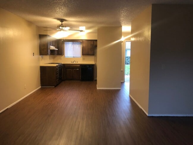 2515 W Victor Ct