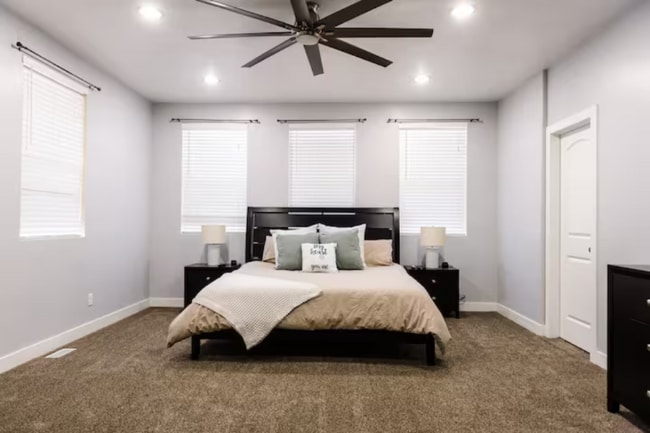 Photo - 858 S Edison St