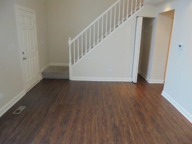 Photo - 3335 Southport Dr