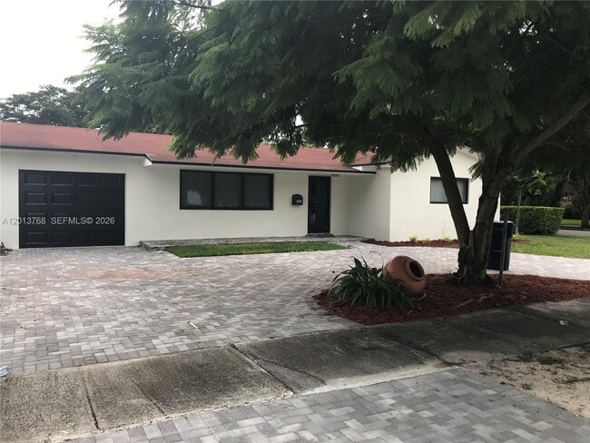 Building Photo - 9401 SW 64th Terrace
