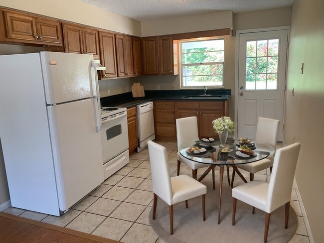 Photo - 6907 Mathers Ln