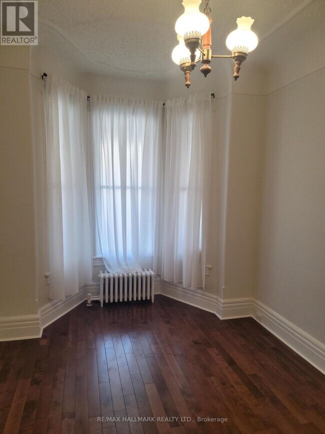 Photo - 100 Montrose Ave