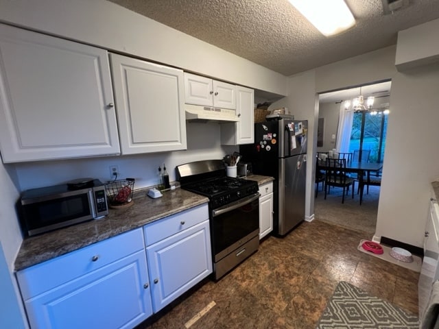 14 Hampshire Dr