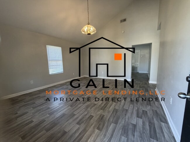 Photo - 804 Crosby St