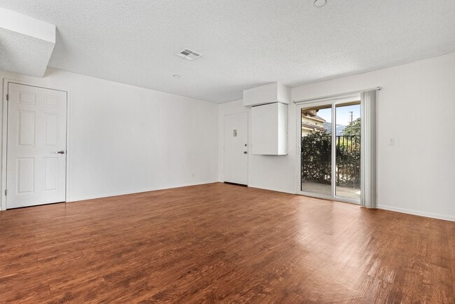 Monrovia Villas Apartments