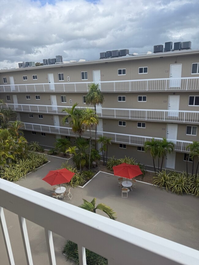 Building Photo - 7701 Camino Real Unit A-404