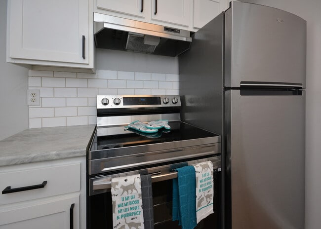 Photo - Jamestown Manor Apartments