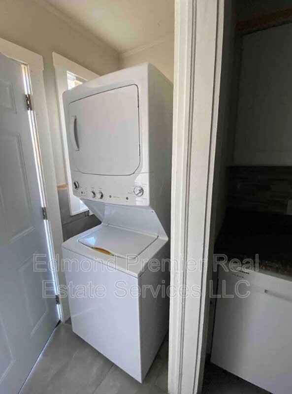 Photo - 1003 NE 17th St