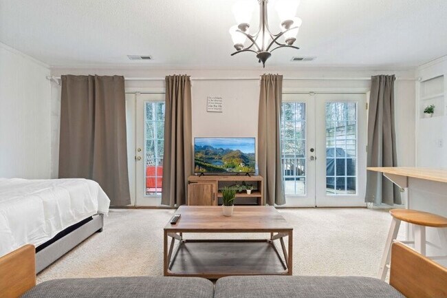 Room in Duplex on Dixon Dr