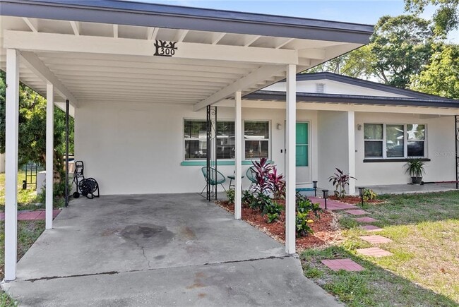 Photo - 300 N Mars Ave