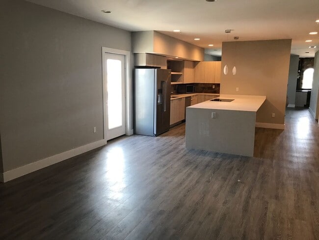 Photo - 4645 SE 11th Pl Unit 304
