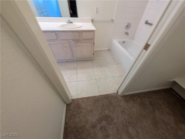 Building Photo - 713 Anne Ln Unit 85d Rental