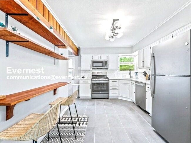 Photo - 8633 Westglen Dr