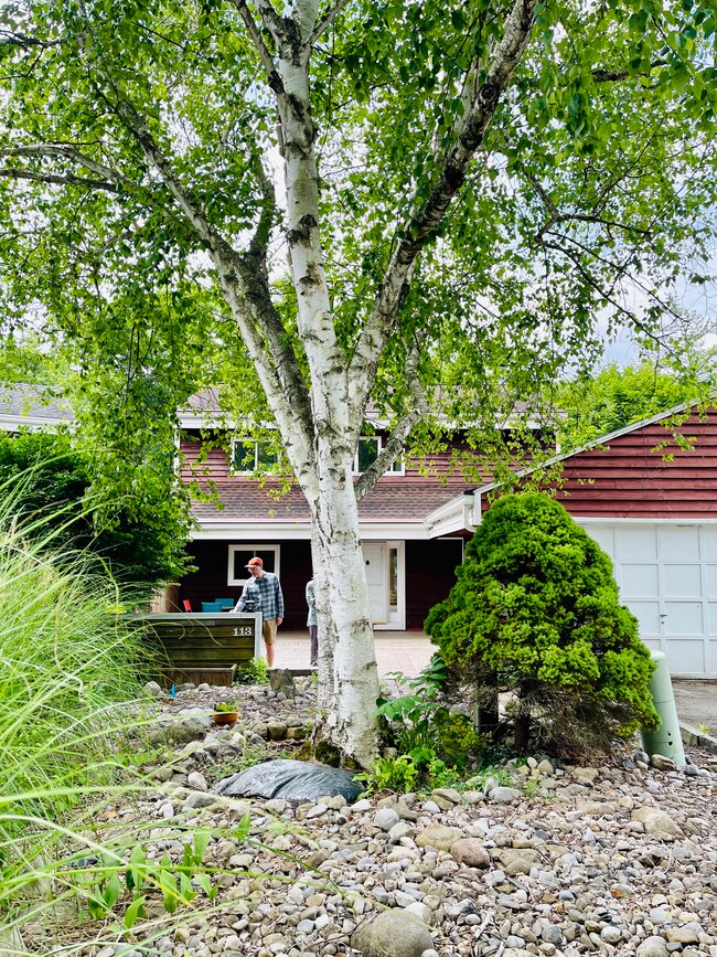 113 Penny Lane - 113 Penny Ln