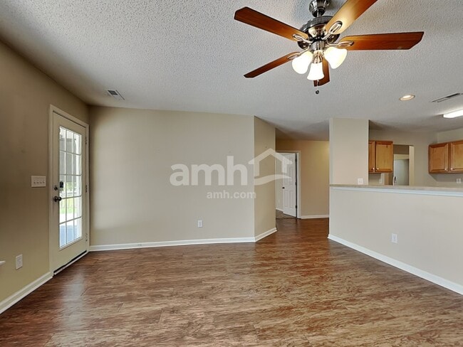Photo - 5013 Springdale Dr