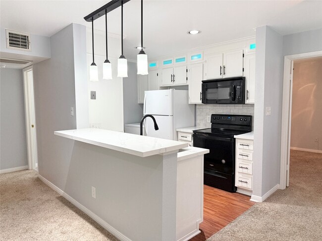Building Photo - 2626 Holly Hall St Unit 1208